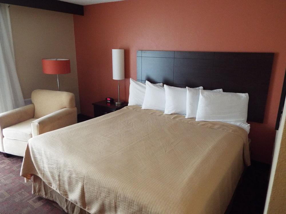 University Inn Austin North 外观 照片